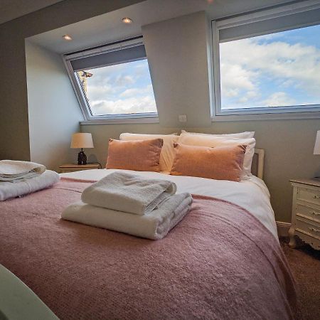 Beautiful Spacious Central Flat, Pitlochry Bagian luar foto