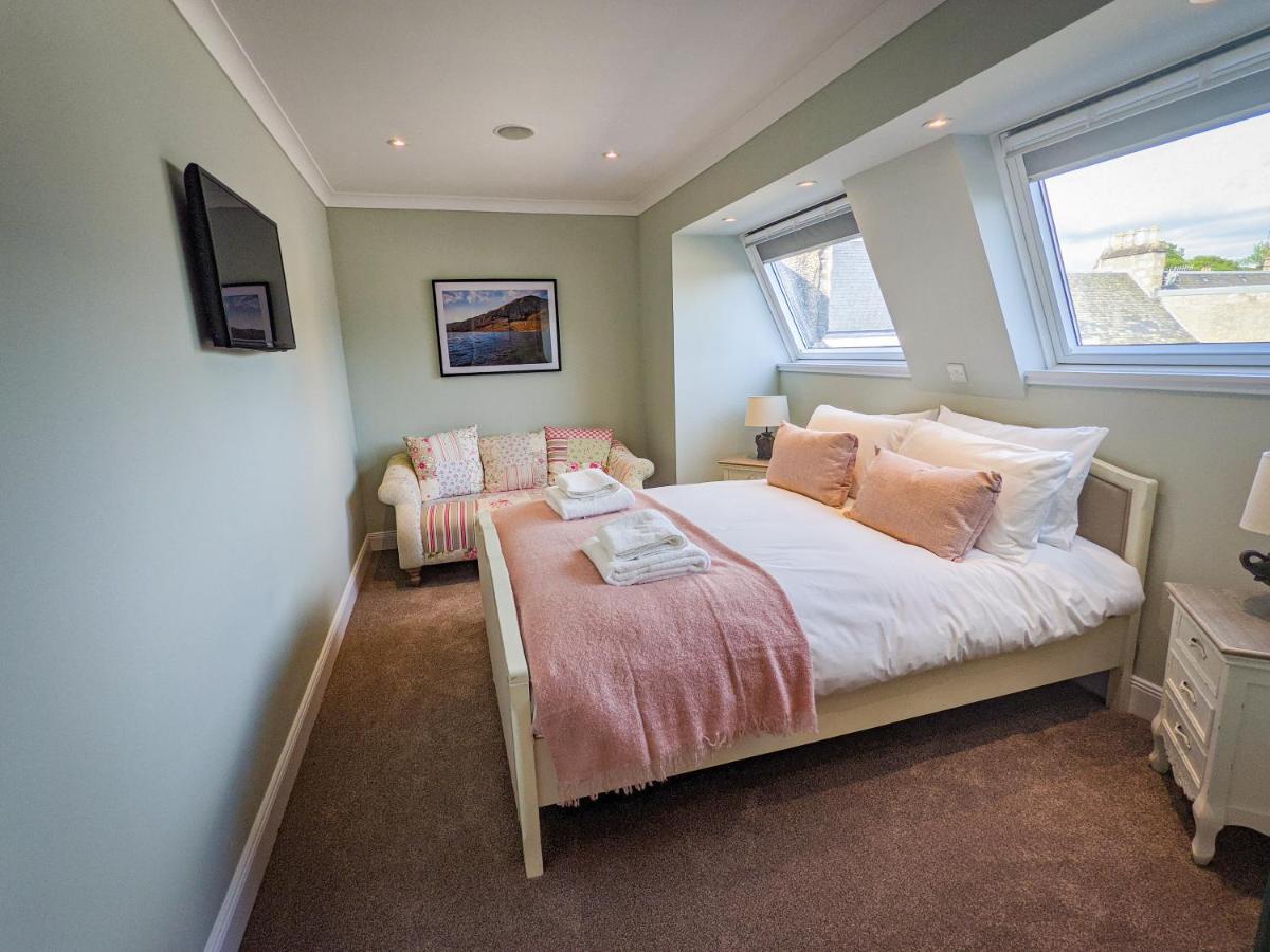 Beautiful Spacious Central Flat, Pitlochry Bagian luar foto
