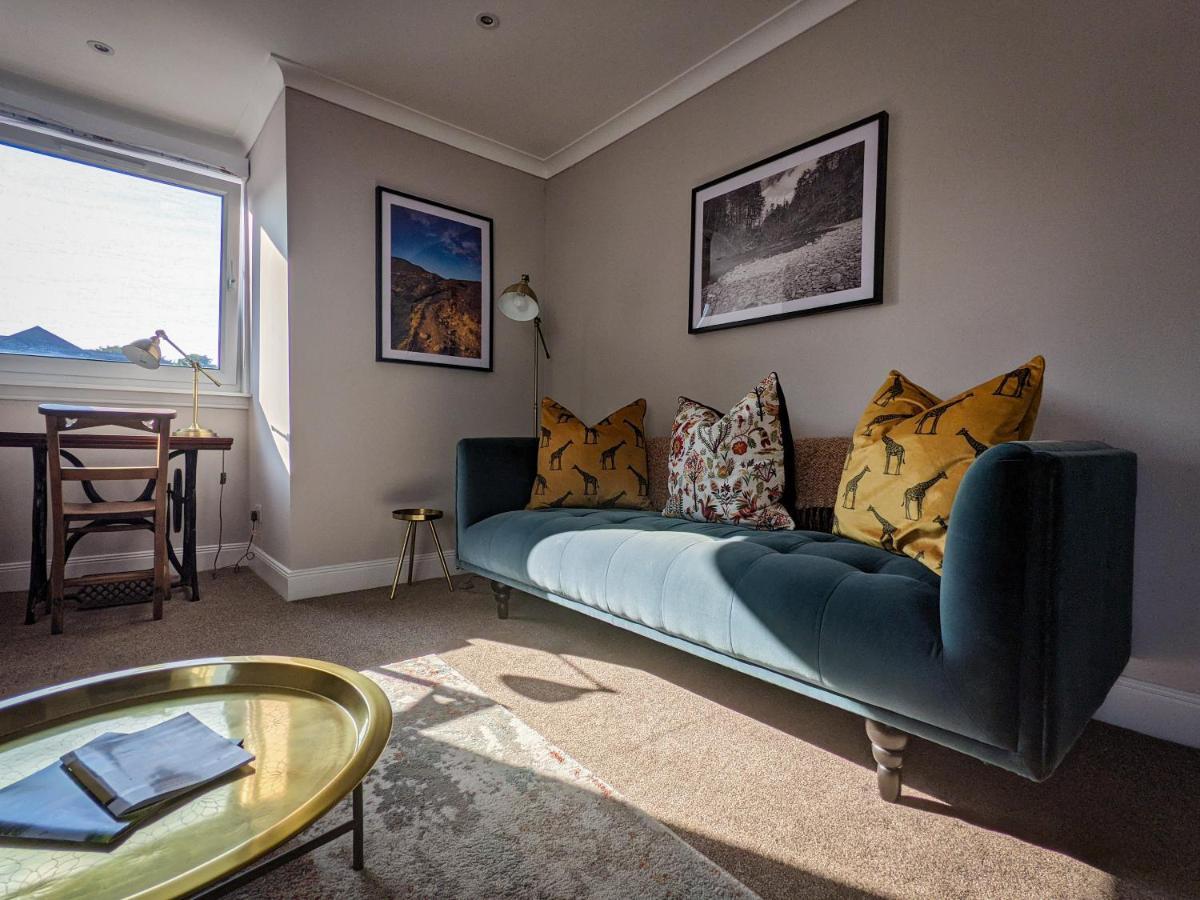 Beautiful Spacious Central Flat, Pitlochry Bagian luar foto