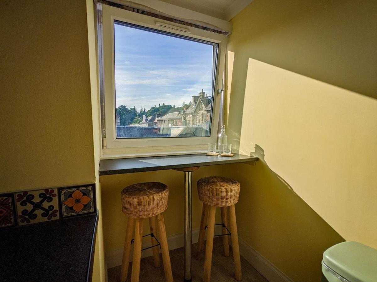 Beautiful Spacious Central Flat, Pitlochry Bagian luar foto